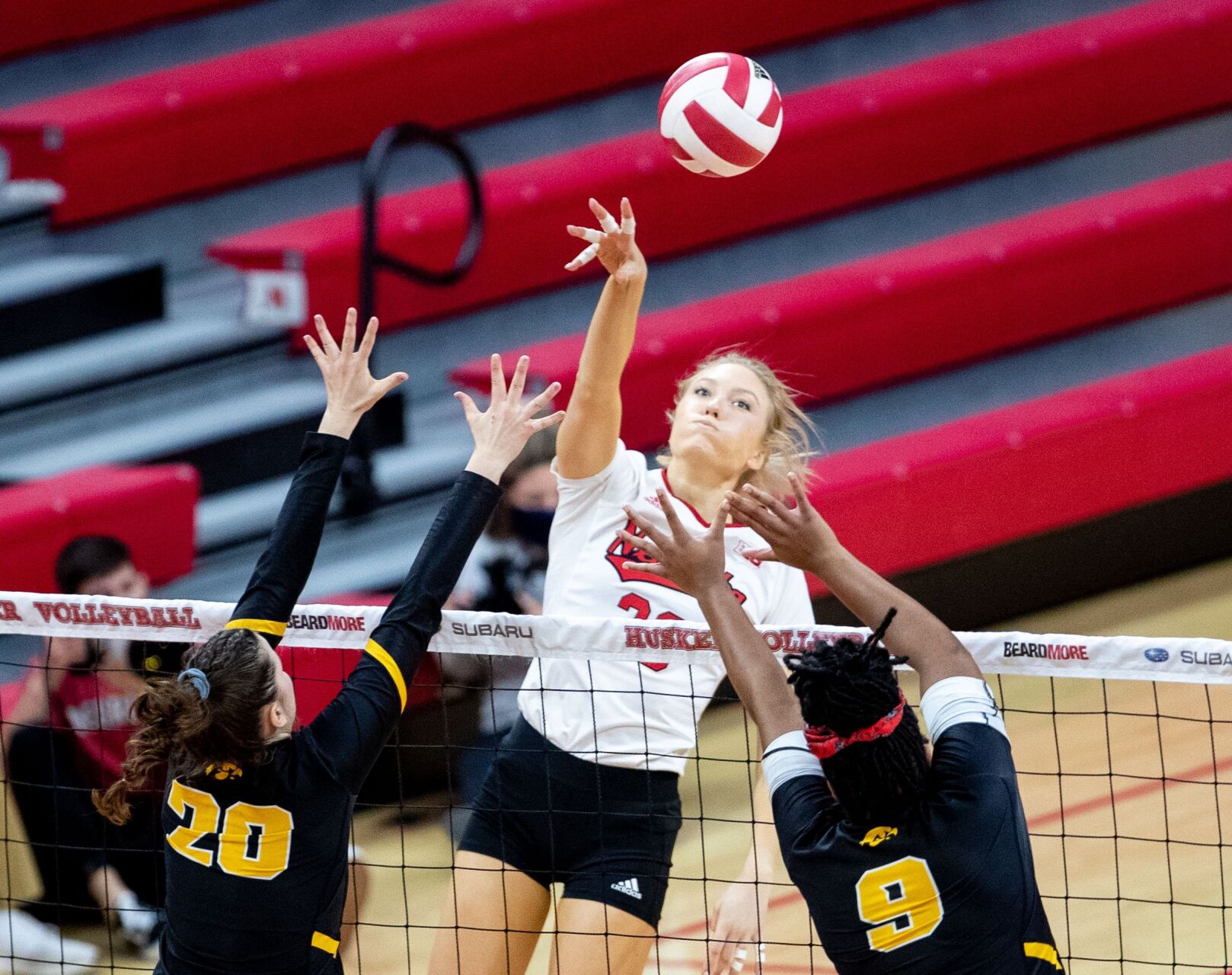 032121-owh-spo-nuvolley8.JPG